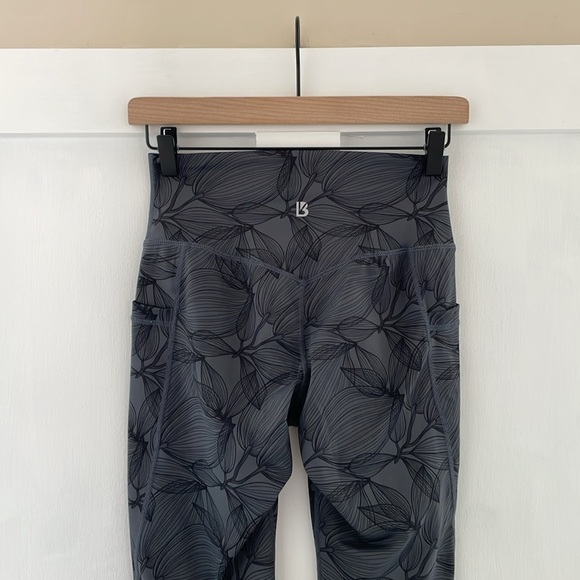 BUFFBUNNY Limitless Pocket Compression Legging in Black Gray Citrus Size S - Picture 6 of 11